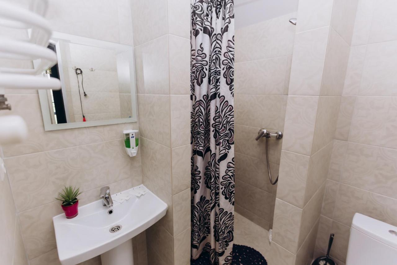 Нові Apartments Біля Жд Вокзалу Ivano-Frankivsk Exterior photo